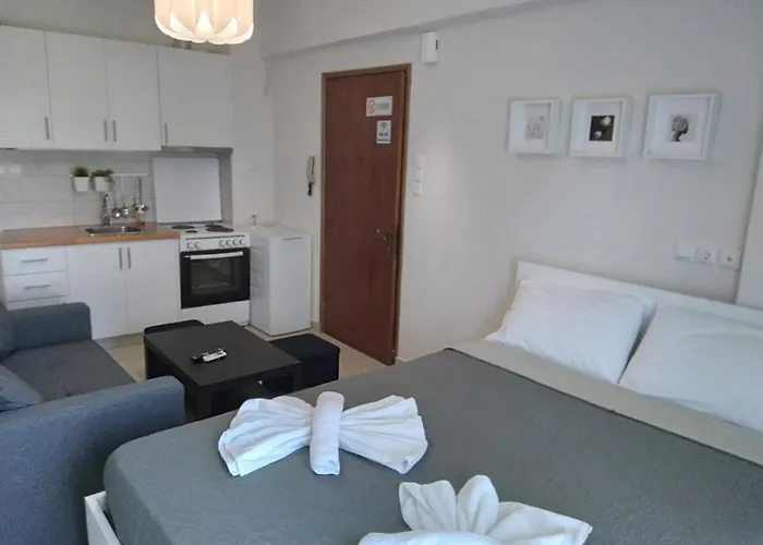 Little Beauty - Happyhostgr - In Platamonas