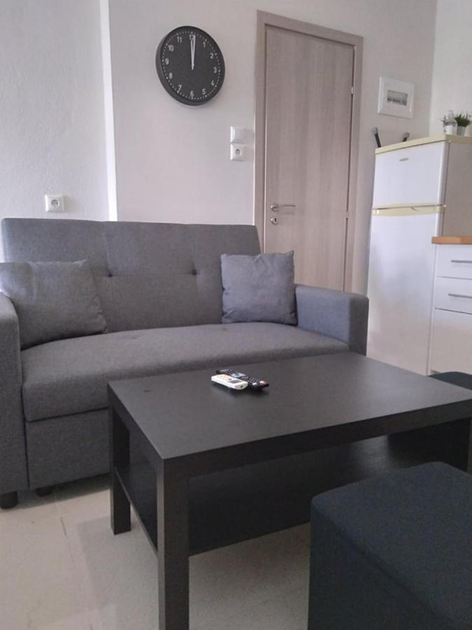 Little Beauty - Happyhostgr - In Platamonas